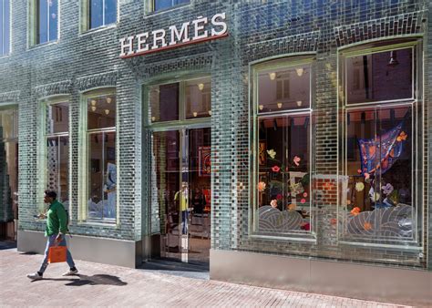 hermes amsterdam interni|NEW HERMÈS TRANSPARENT BOUTIQUE IN AMSTERDAM .